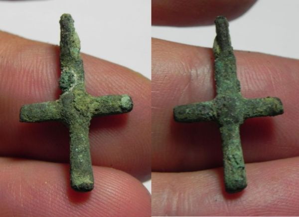 Picture of ANCIENT BYZANTINE BRONZE CROSS. 700 A.D