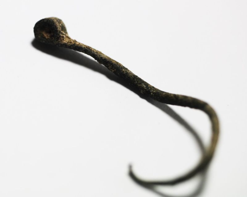 Acropolo. ANCIENT ROMAN BRONZE FISH HOOK. 200 300 A.D