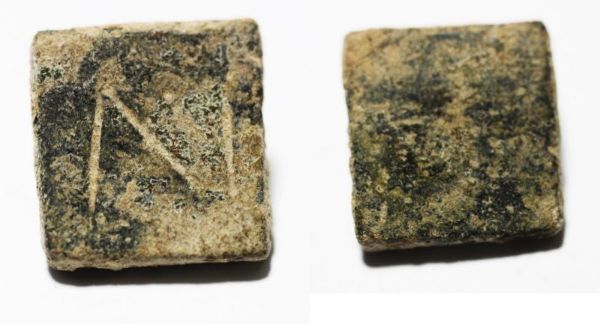 Picture of ANCIENT BYZANTINE BRONZE WEIGHT OF 1 NUMISMATA. 6TH - 8TH A.D