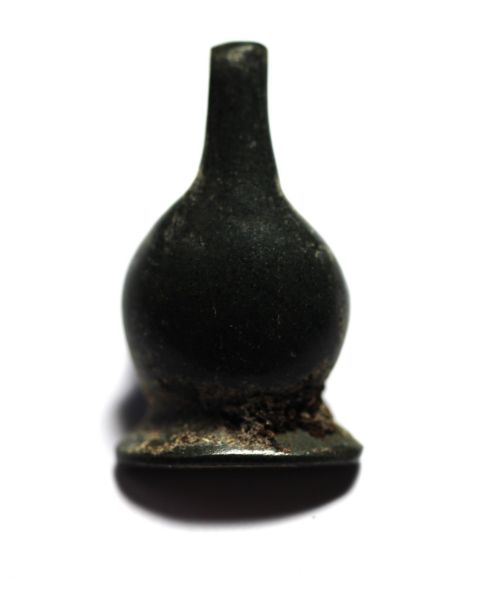 Picture of ANCIENT EGYPT. FELDSPAR STONE POPPY SEED AMULET. 1400 B.C