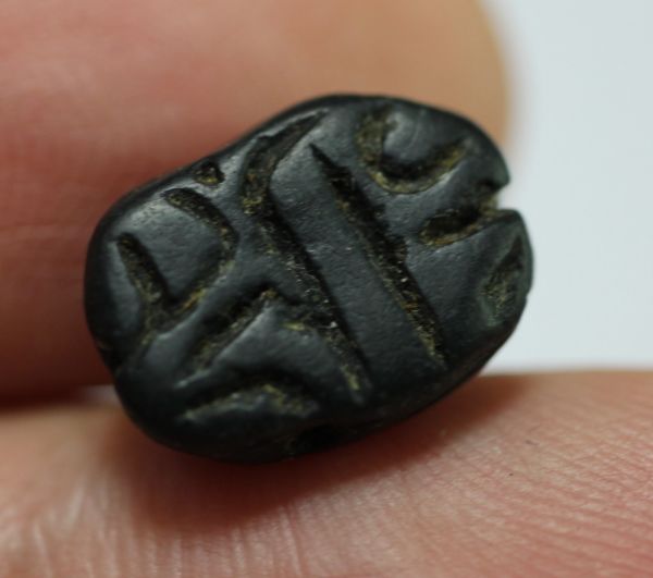 Picture of ANCIENT EGYPT. VERY RARE  GLASS SCARAB. 13TH CENTURY B.C.