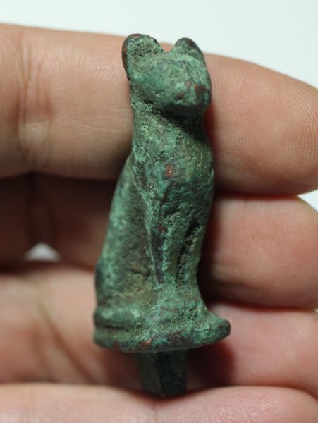 Picture of  ANCIENT EGYPT. BEAUTIFUL BRONZE CAT . 600 - 300 B.C