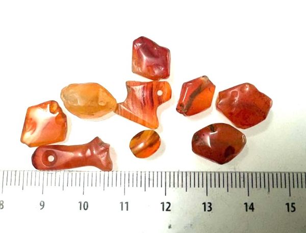 Picture of ANCIENT EGYPT. NEW KINGDOM. CARNELIAN. BROKEN AMULETS AND BEADS 1400 - 1200 B.C