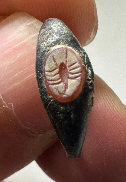 Picture of ANCIENT EGYPT.  ROMANO-EGYPT SILVER RING  . STONE INTAGLIO WITH SCORPION.  100 - 200  A.D