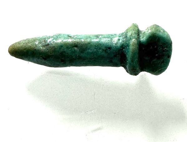 Picture of ANCIENT EGYPT. LATE DYNASTY FAIENCE AMULET OF A PAPYRUS SCEPTRE. 600-300 B.C