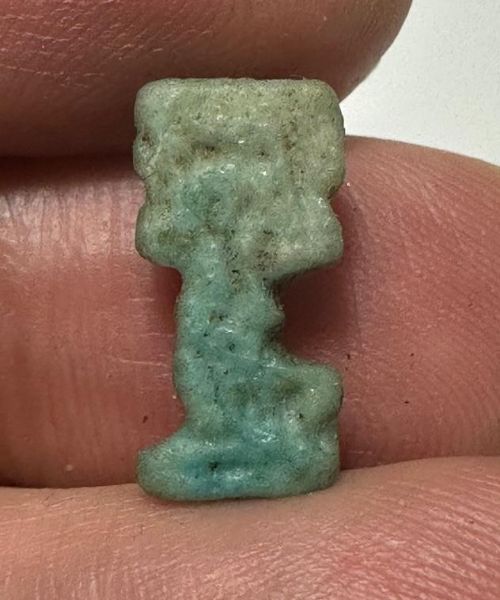 Picture of ANCIENT EGYPT - FAIENCE SHU AMULET . 600 - 300 B.C