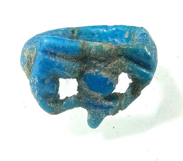 Picture of ANCIENT EGYPT.  FAIENCE RING. AMARNA. TIME OF KING TUTANKHAMUN. 1340 B.C .  EYE OF HORUS