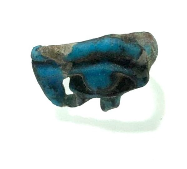 Picture of ANCIENT EGYPT.  FAIENCE RING. AMARNA. TIME OF KING TUTANKHAMUN. 1340 B.C .  EYE OF HORUS