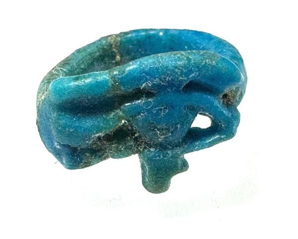 Picture of ANCIENT EGYPT.  FAIENCE RING. AMARNA. TIME OF KING TUTANKHAMUN. 1340 B.C .  EYE OF HORUS