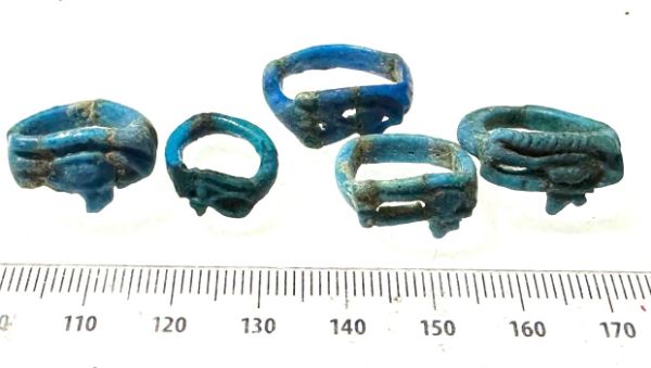 Picture of DEALER'S LOT OF 5 : ANCIENT EGYPT.  FAIENCE RINGS. AMARNA. TIME OF KING TUTANKHAMUN. 1340 B.C .  EYE OF HORUS