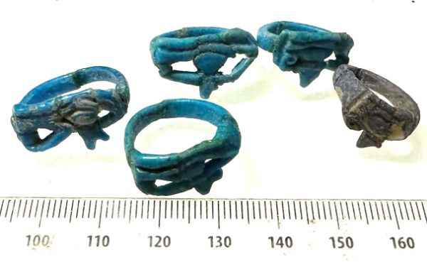Picture of DEALER'S LOT OF 5 : ANCIENT EGYPT.  FAIENCE RINGS. AMARNA. TIME OF KING TUTANKHAMUN. 1340 B.C . EYE OF HORUS