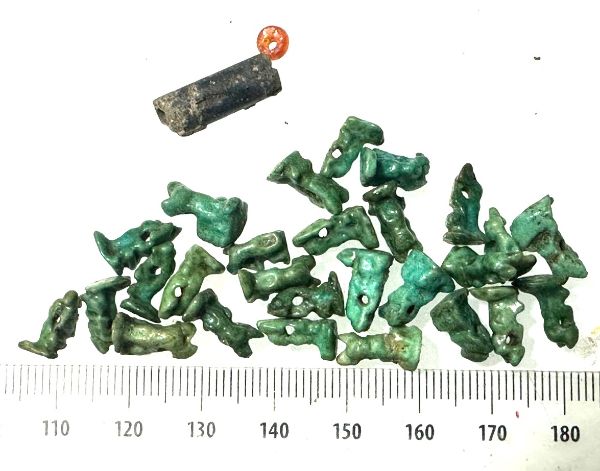 Picture of DEALER'S LOT: ANCIENT EGYPT.  LOT OF 27 FAIENCE CATS AMULETS. 600 - 300 B.C .