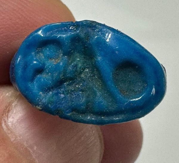 Picture of ANCIENT EGYPT.  FAIENCE RING. AMARNA. TIME OF KING TUTANKHAMUN. 1340 B.C .
