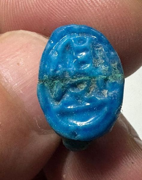 Picture of ANCIENT EGYPT.  FAIENCE RING. AMARNA. TIME OF KING TUTANKHAMUN. 1340 B.C .