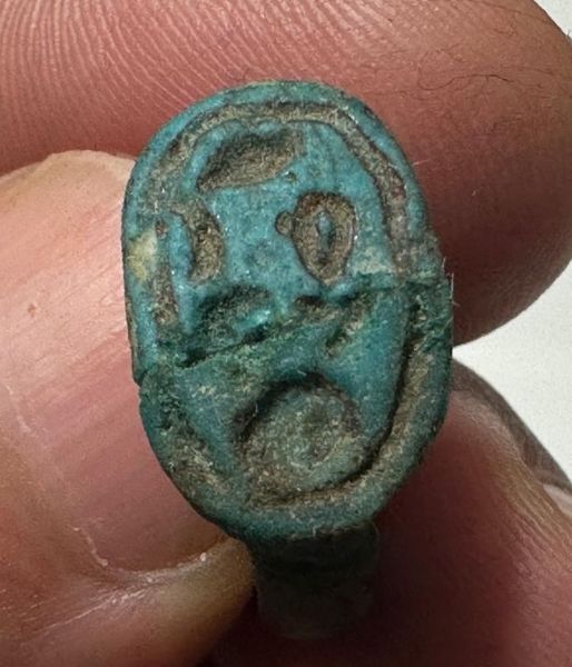 Picture of ANCIENT EGYPT.  FAIENCE RING. AMARNA. TIME OF KING TUTANKHAMUN. 1340 B.C .
