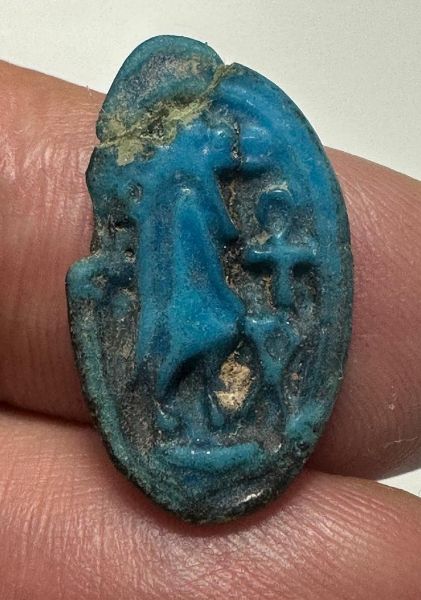 Picture of ANCIENT EGYPT.  FAIENCE RING. AMARNA. TIME OF KING TUTANKHAMUN. 1340 B.C .