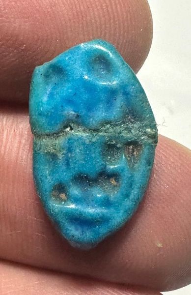 Picture of ANCIENT EGYPT.  FAIENCE RING. AMARNA. TIME OF KING TUTANKHAMUN. 1340 B.C .    NAME OF KING TUTANKHAMUN