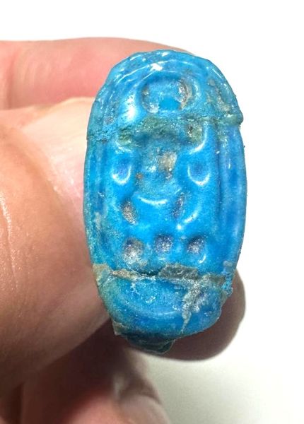 Picture of ANCIENT EGYPT.  FAIENCE RING. AMARNA. TIME OF KING TUTANKHAMUN. 1340 B.C .    NAME OF KING TUTANKHAMUN