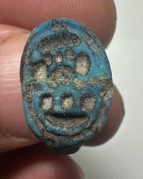 Picture of ANCIENT EGYPT.  FAIENCE RING. AMARNA. TIME OF KING TUTANKHAMUN. 1340 B.C .    NAME OF KING TUTANKHAMUN