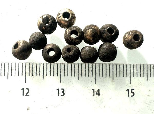 Picture of ANCIENT EGYPT . LOT OF 12 SMALL SILVER  ROUND BEADS . 1400 -  1200 B.C  NEW KINGDOM