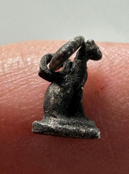 Picture of ANCIENT EGYPT. NEW KINGDOM TINY SILVER CATAMULET (BASTET). 1400 - 1250 B.C