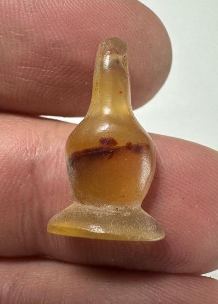 Picture of  ANCIENT EGYPT. CARNELIAN POPPY SEED AMULET. 1250 B.C  NEW KINGDOM