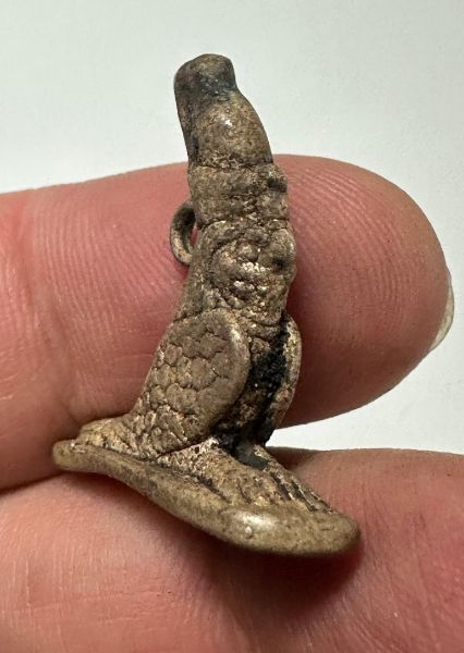 Picture of ANCIENT EGYPT , NEW KINGDOM ELECTRUM FALCON (HORUS) AMULET.  1250 B.C