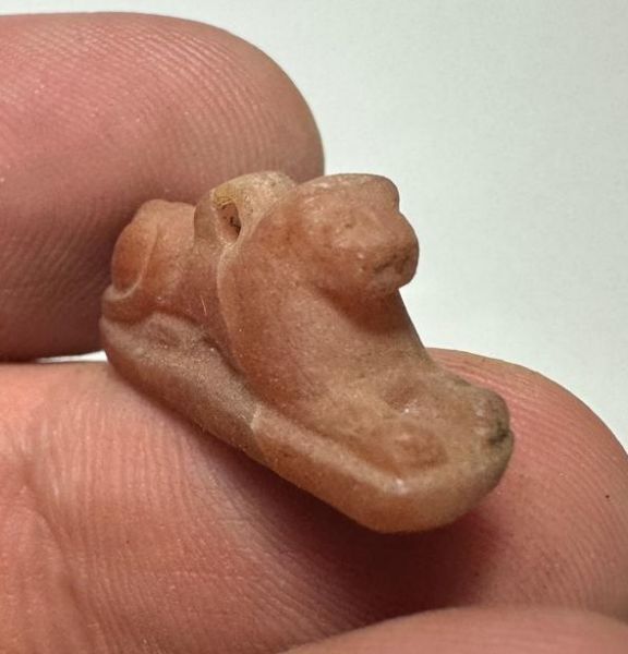 Picture of ANCIENT EGYPT. NEW KINGDOM CARNELIAN STONE AMULET OF A LION .  1400 - 1100 B.C