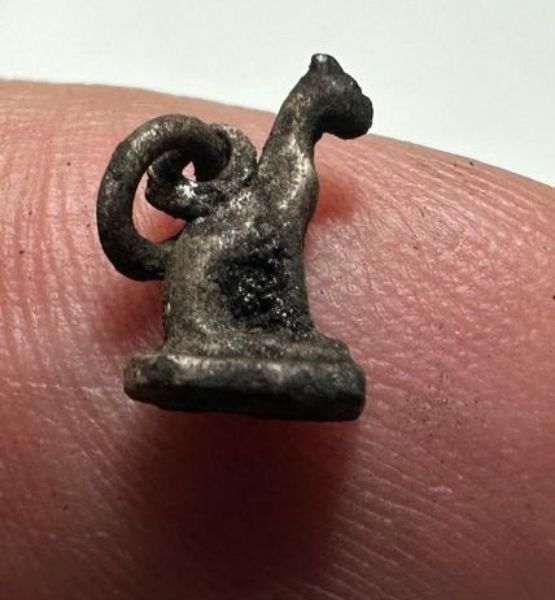 Picture of ANCIENT EGYPT. NEW KINGDOM TINY SILVER CAT AMULET (BASTET). 1400 - 1250 B.C