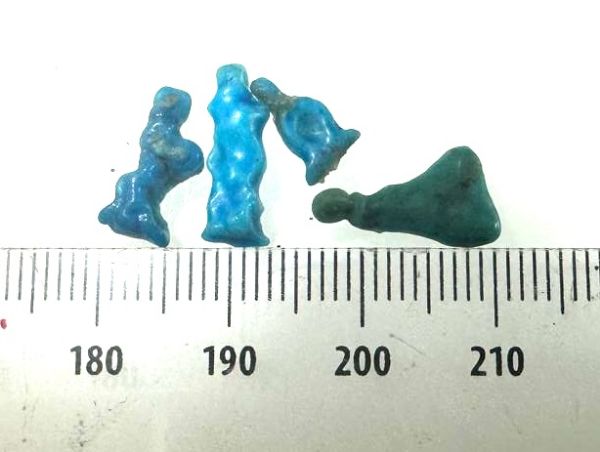 Picture of ANCIENT EGYPT, AMARNA FAIENCE AMULETS . LOT OF 4 . 1334 – 1325 BC .     1334 – 1325 BC . TIME OF KING TUTANKHAMUN