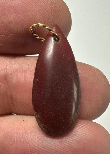 Picture of  ANCIENT EGYPT. NEW KINGDOM TEAR DROP CARNELIAN AMULET / BEAD WITH ORIGINAL GOLD SUSPENSION LOOP . 1400 - 1200 B.C  NEW KINGDOM