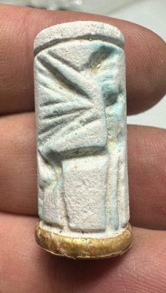Picture of  ANCIENT NEO-ASSYRIAN FAIENCE CYLENDER SEAL WITH THE ORIGINAL GOLD CAP. 700 - 650 B.C