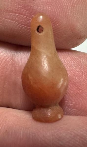 Picture of   ANCIENT EGYPT. LARGE CARNELIAN POPPY SEED AMULET. 1250 B.C  NEW KINGDOM