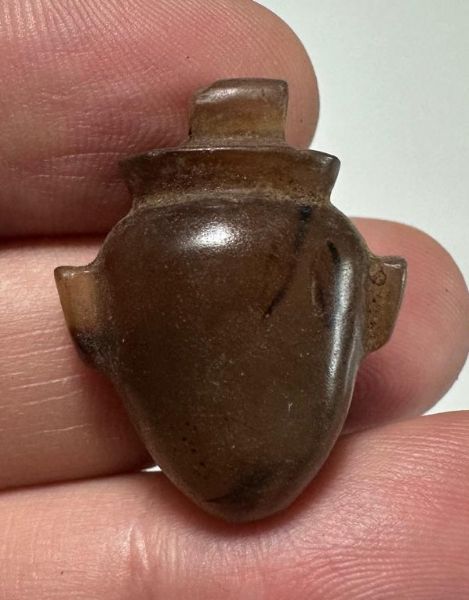 Picture of LARGE SIZE: ANCIENT EGYPT, NEW KINGDOM AGATE STONE HEART AMULET. 1400 - 1200 B.C