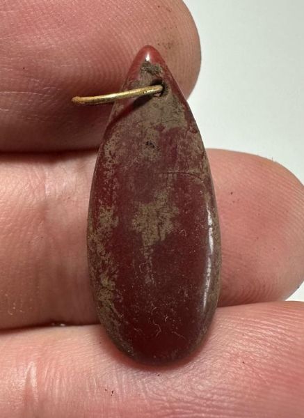 Picture of  ANCIENT EGYPT. NEW KINGDOM TEAR DROP CARNELIAN AMULET / BEAD WITH ORIGINAL GOLD SUSPENSION LOOP . 1400 - 1200 B.C
