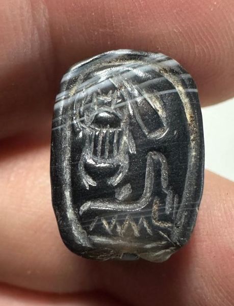 Picture of ANCIENT EGYPT, NEW KINGDOM BANDED AGATE STONE SCARAB.  1400 - 1200 B.C