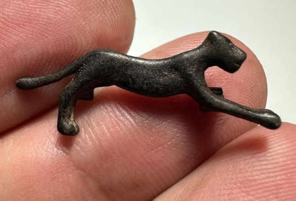 Picture of ANCIENT EGYPT. NEW KINGDOM SOLID SILVER PANTHER  AMULET. 1250 B.C 