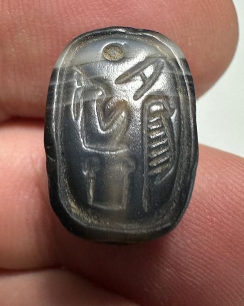 Picture of ANCIENT EGYPT, NEW KINGDOM BANDED AGATE STONE SCARAB.  1400 - 1200 B.C.  QUEEN HATSHEPSUT'S NAME