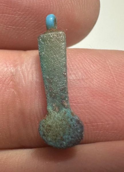 Picture of ANCIENT EGYPT, AMARNA FAIENCE AMULET . 1334 – 1325 BC .     1334 – 1325 BC . TIME OF KING TUTANKHAMUN