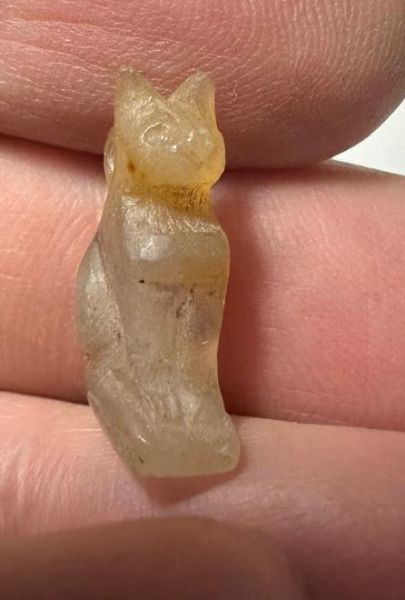 Picture of ANCIENT EGYPT, NEW KINGDOM CARNELIAN CAT AMULET. 1400 - 1200 B.C
