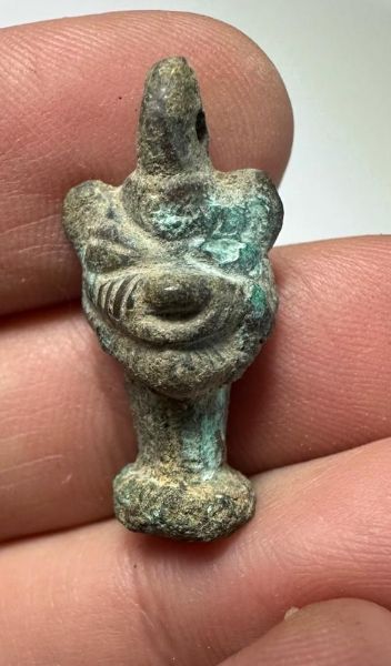 Picture of NEO-ASSYRIAN BRONZE HEAD OF PAZUZU AMULET. AS FOUND. LEVANT. 800 - 600 B.C