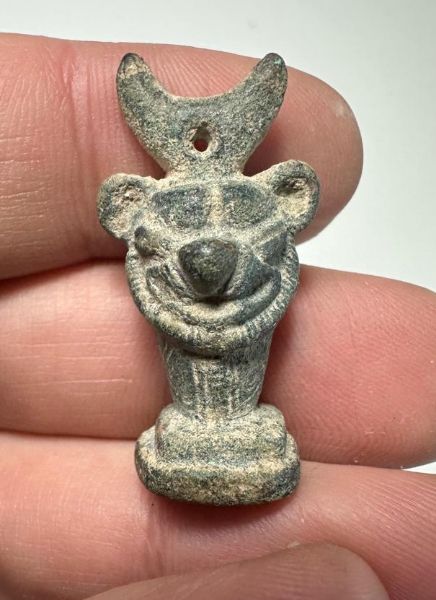 Picture of NEO-ASSYRIAN BRONZE HEAD OF PAZUZU AMULET. AS FOUND. LEVANT. 800 - 600 B.C