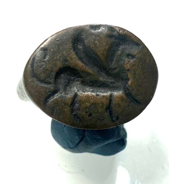 Picture of Babylonia or Mesopotamia. 2nd century AD. Bronze Ring. GRIFFIN.