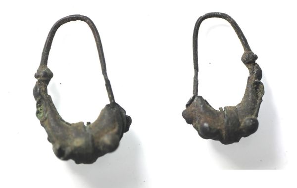 Picture of ANCIENT LEVANT. CURRENCY BEFORE COINS. SILVER EARRING. 800 - 700 B.C