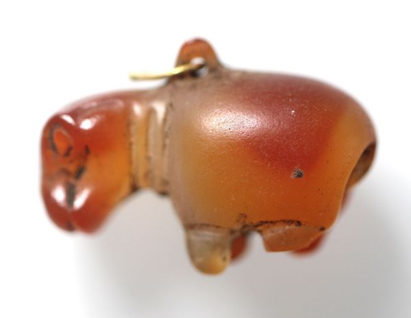 Picture of ANCIENT EGYPT. CARNELIAN HIPPOPOTAMUS WITH THE ORIGINAL ANCIENT GOLD RING ATTACHED. 1250 B.C. NEW KINGDOM