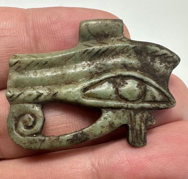 Picture of ANCIENT EGYPT. 26TH DYNASTY. LARGE  STONE EYE OF HORUS AMULET . 600 - 300 B.C