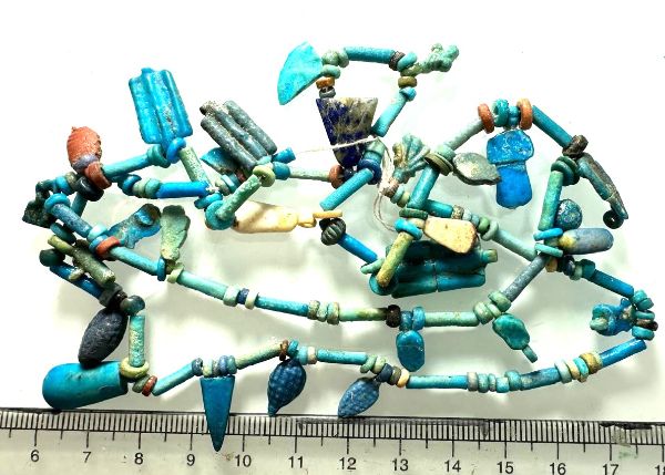 Picture of ANCIENT EGYPT. AMARNA LOT OF AMULETS AND BEADS. 15TH CENTURY B.C TIME OF KING TUTANKHAMUN 