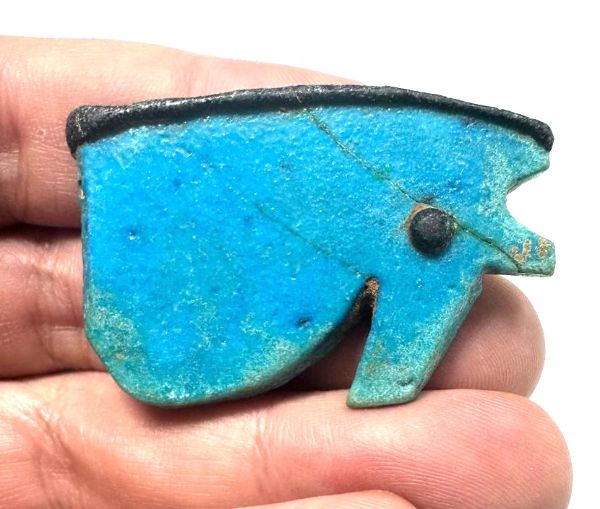 Picture of ANCIENT EGYPT. 26TH DYNASTY. FAIENCE EYE OF HORUS AMULET AMULET. 600 - 300 B.C