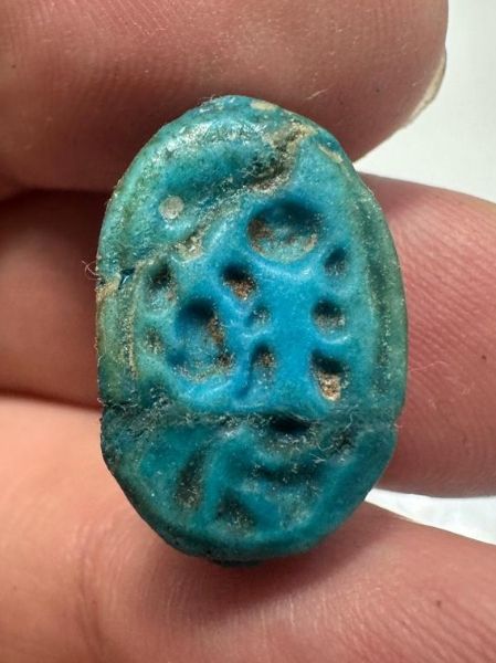 Picture of ANCIENT EGYPT.  FAIENCE RING. AMARNA. TIME OF KING TUTANKHAMUN. 1340 B.C .