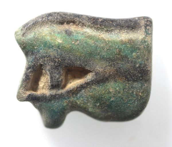Picture of ANCIENT EGYPT. NICE FAIENCE EYE OF HORUS AMULET . 600 - 300 B.C
